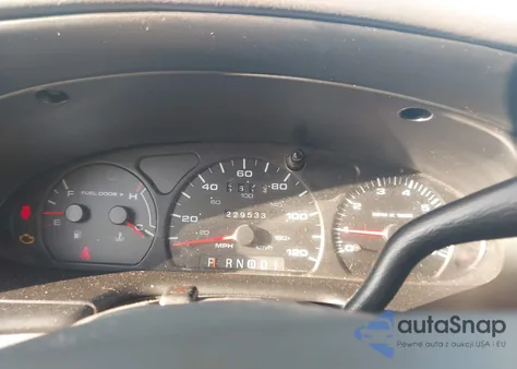 2002 Ford Taurus Ses z USA, uszkodzony, nr VIN 1FAFP55U82A253987